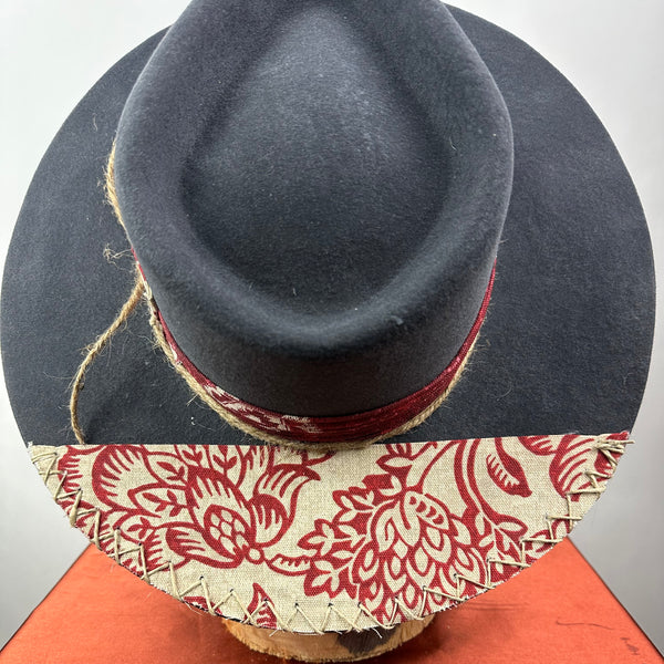The Monterey Black & Red