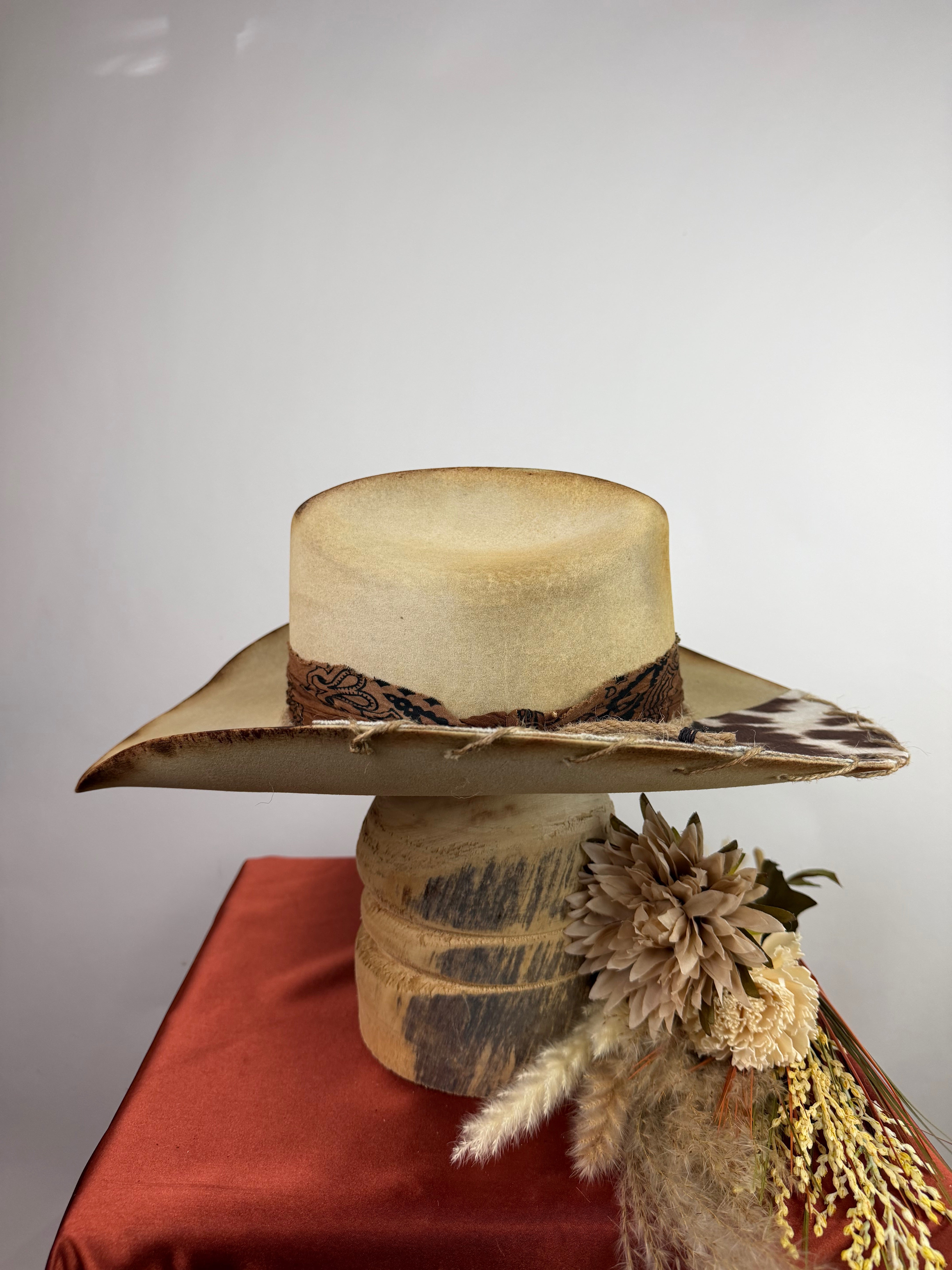 Natural Cowhide Western